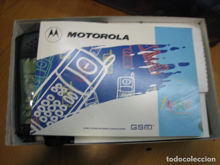 Segunda mano: Antiguo tel&eacute;fono m&oacute;vil Motorola - Foto 11