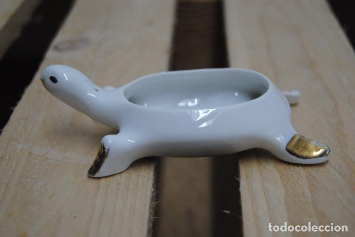 Segunda mano: SALSERA DE PORCELANA CON FORMA DE TORTUGA - Foto 2