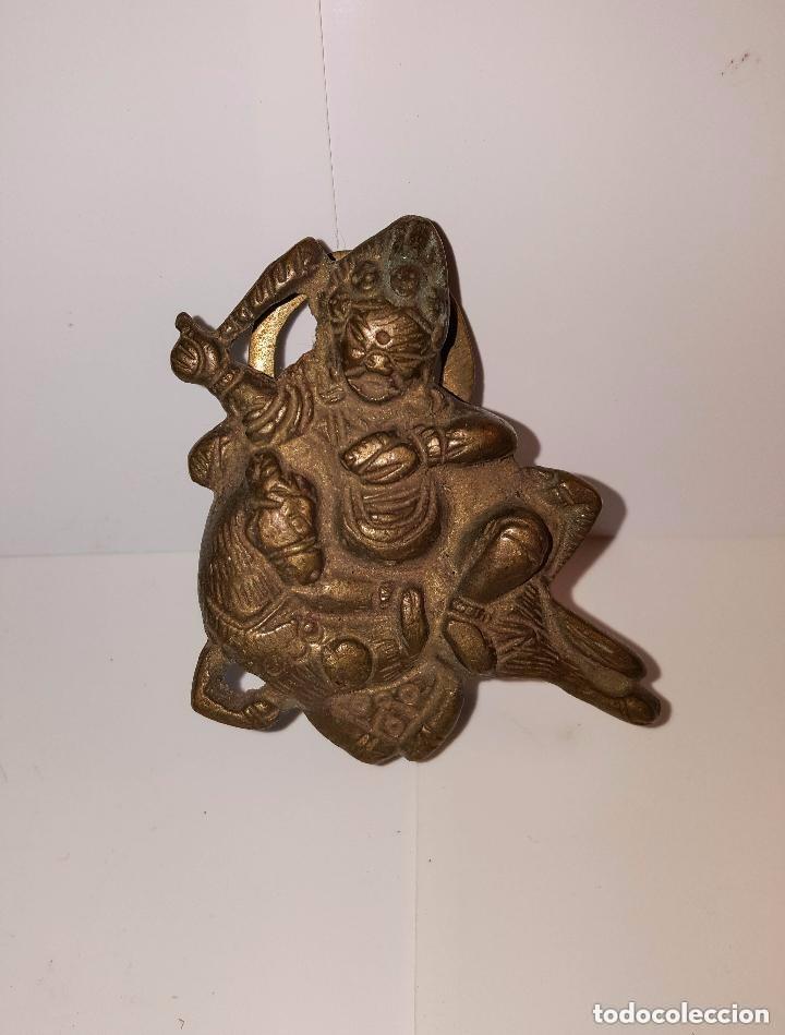 Segunda mano: CANDADO DE BRONCE FIGURA IND&Uacute; - Foto 1