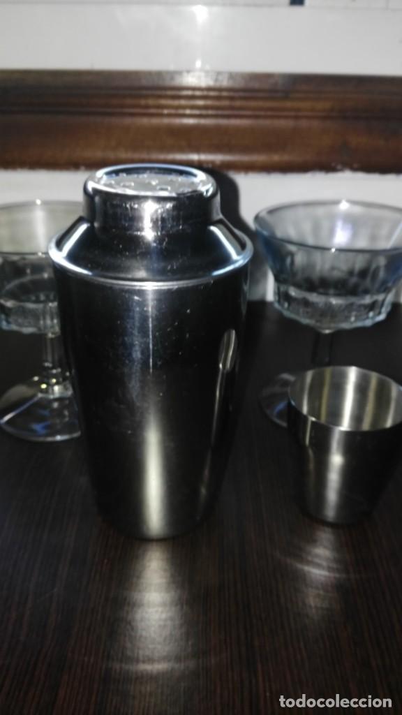 Segunda mano: Coctelera en acero inoxidable con dos copas - Foto 5