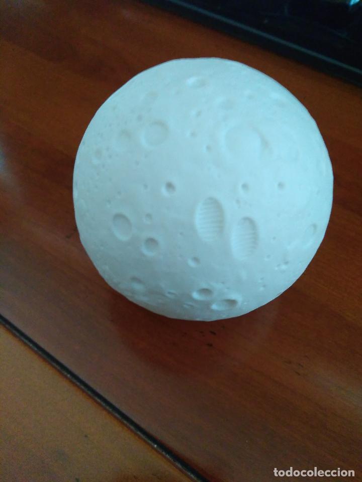 Segunda mano: LAMPARA DE LUNA CON DISTINTOS COLORES 8 CM - Foto 1