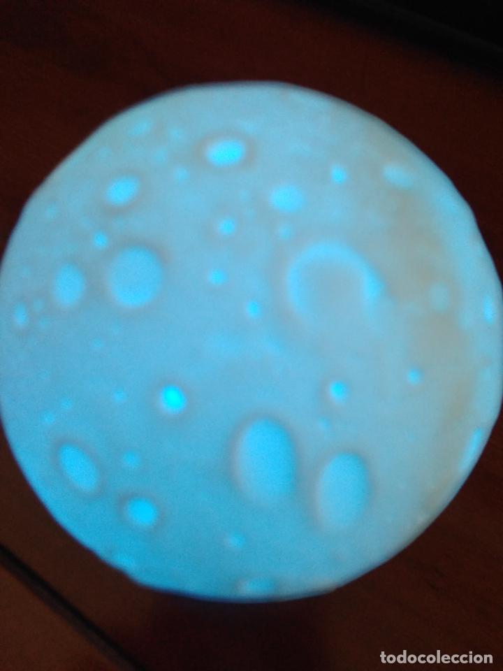 Segunda mano: LAMPARA DE LUNA CON DISTINTOS COLORES 8 CM - Foto 4