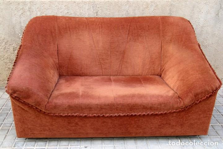 Segunda mano: SOFA DE DOS PLAZAS DE UNA PIEZA - Foto 2