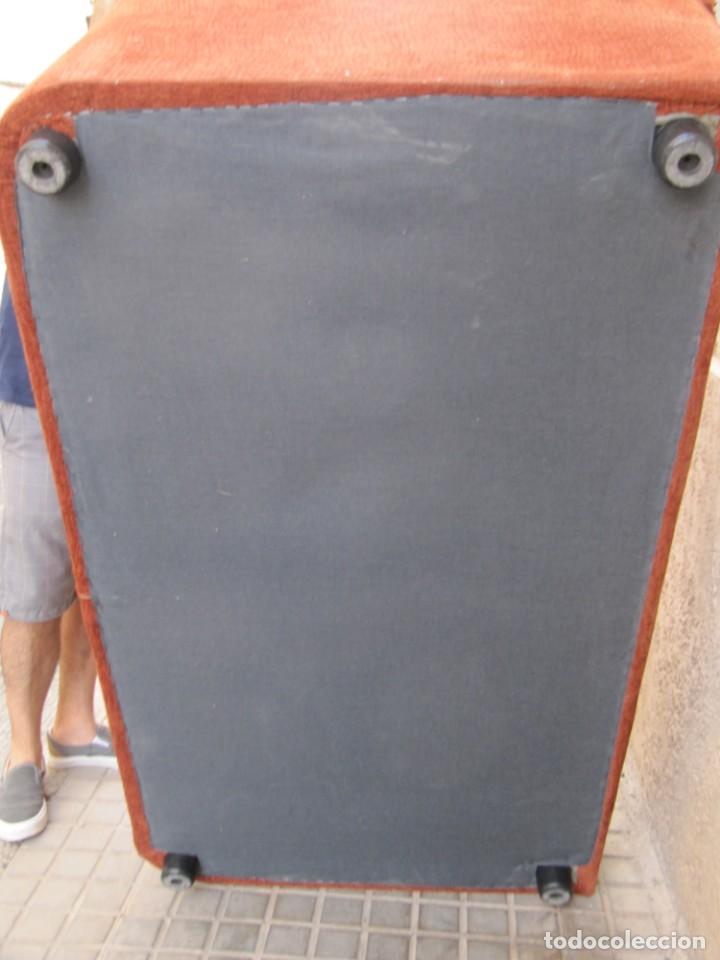 Segunda mano: SOFA DE DOS PLAZAS DE UNA PIEZA - Foto 6