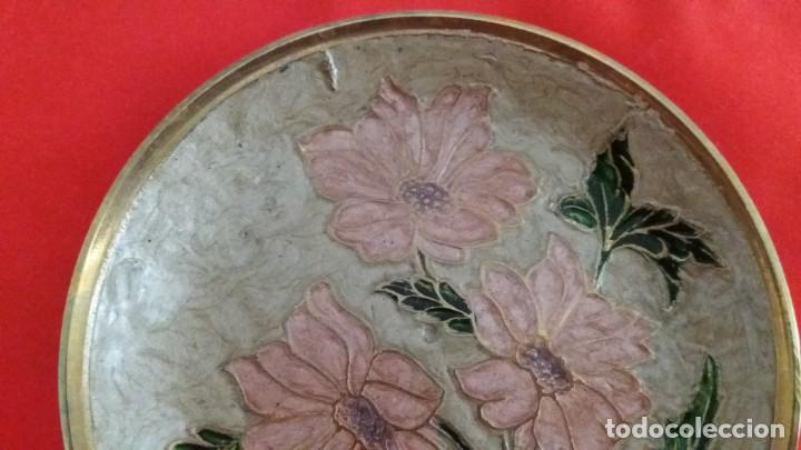 Segunda mano: Plato de bronce con esmalte - Foto 3