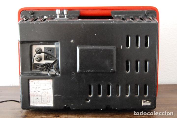 Segunda mano: TELEVISI&Oacute;N 12 PULGADAS YONDER ROJO - Foto 8