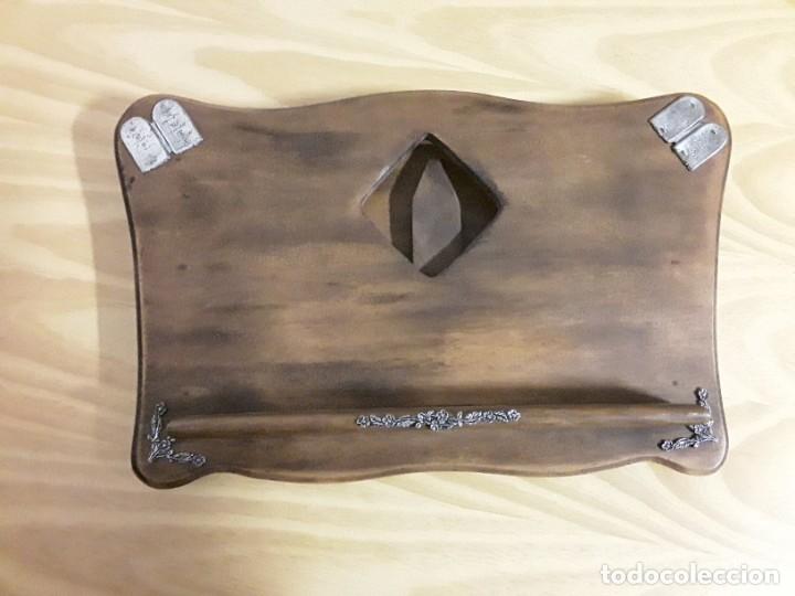 Segunda mano: Atril de mesa, madera y decoraciones. - Foto 2