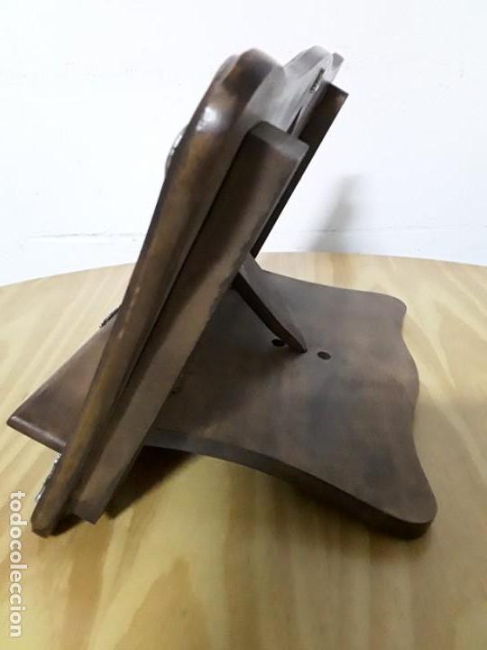 Segunda mano: Atril de mesa, madera y decoraciones. - Foto 4