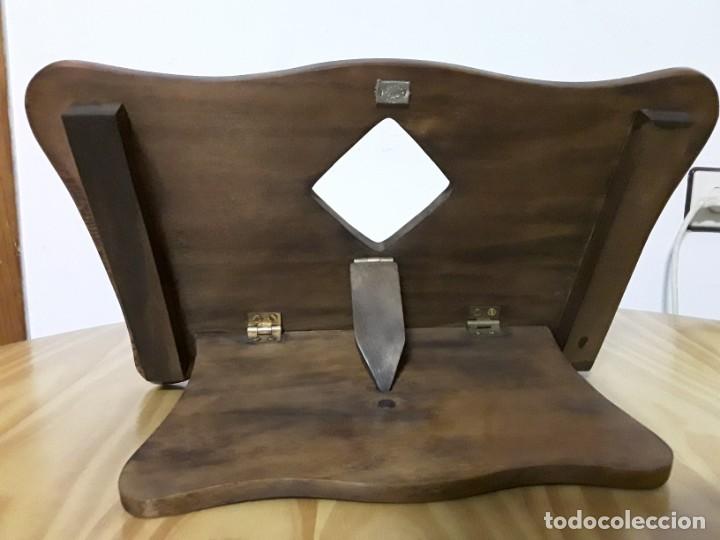 Segunda mano: Atril de mesa, madera y decoraciones. - Foto 5