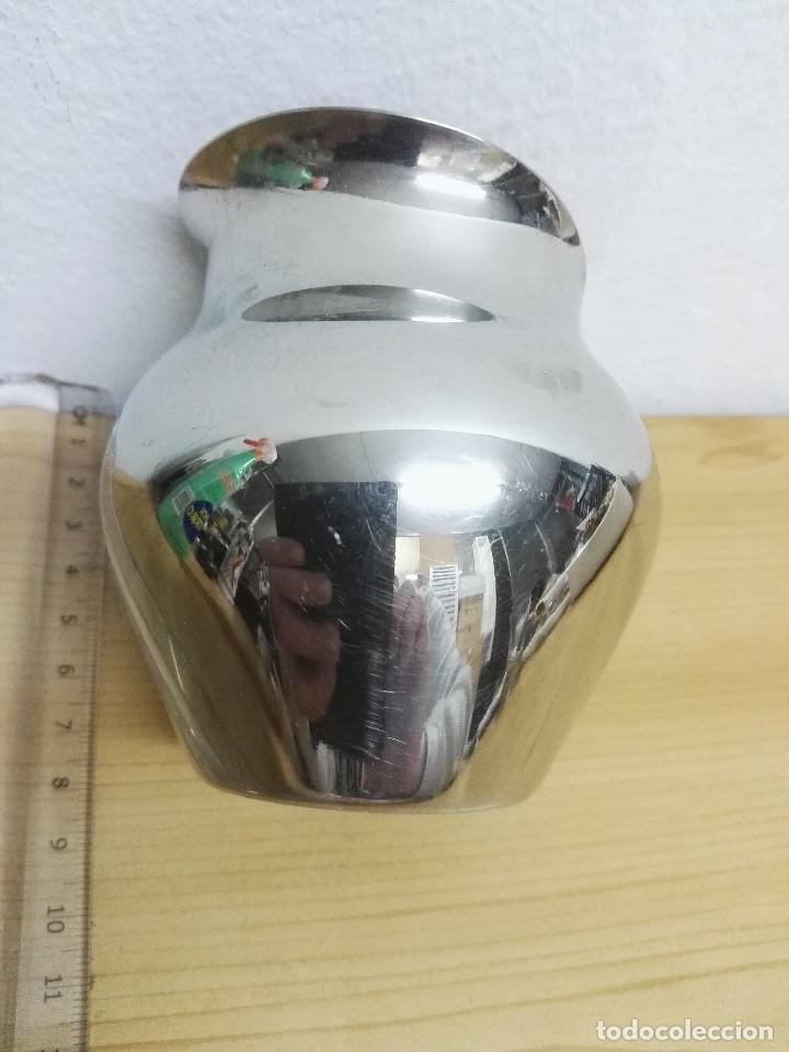Segunda mano: Jarra de acero inoxidable para caf&eacute;, leche o t&eacute; - Foto 1
