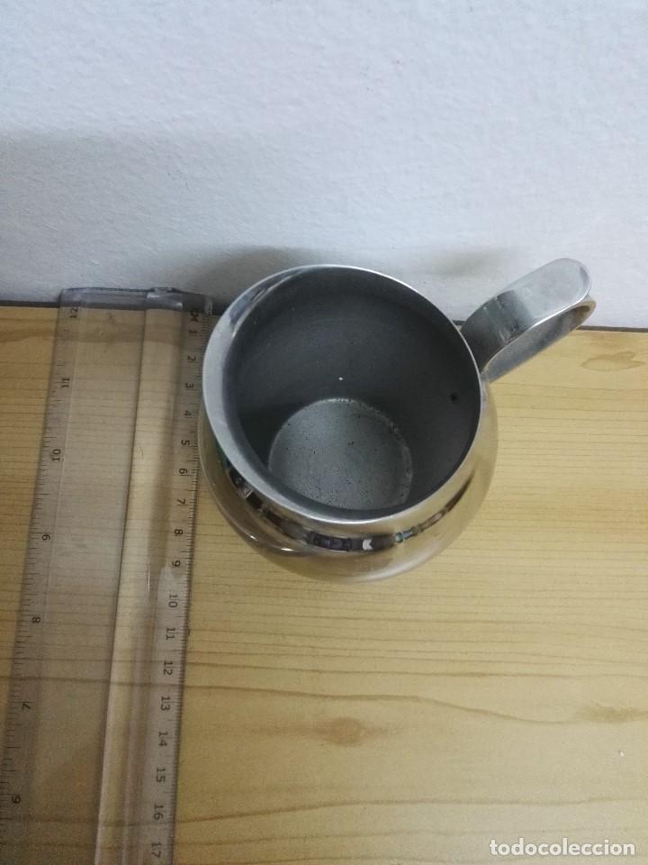 Segunda mano: Jarra de acero inoxidable para caf&eacute;, leche o t&eacute; - Foto 2
