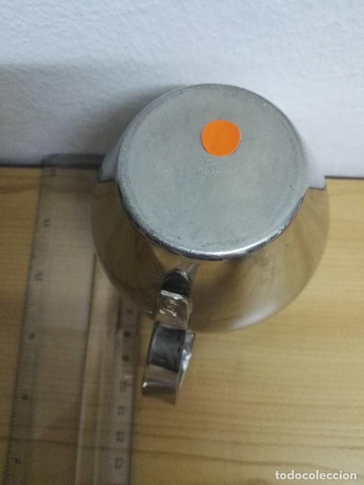 Segunda mano: Jarra de acero inoxidable para caf&eacute;, leche o t&eacute; - Foto 4
