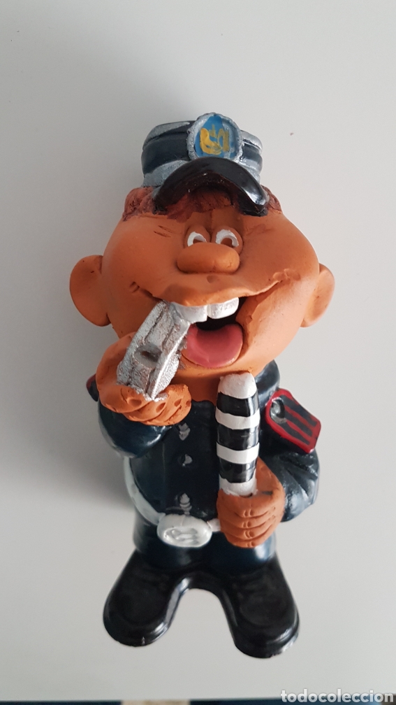 Segunda mano: Polic&iacute;a de Ucran&iacute;a - Foto 1