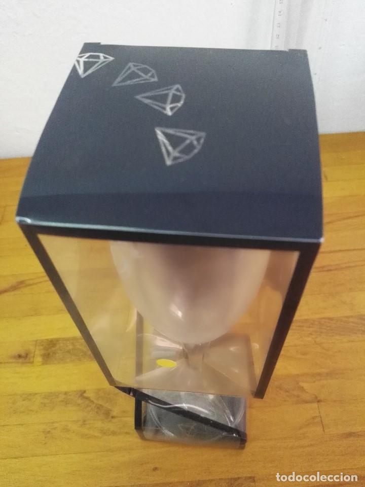 Segunda mano: Copa regalo de bodas del a&ntilde;o 2000 grabada al diamante - Foto 5