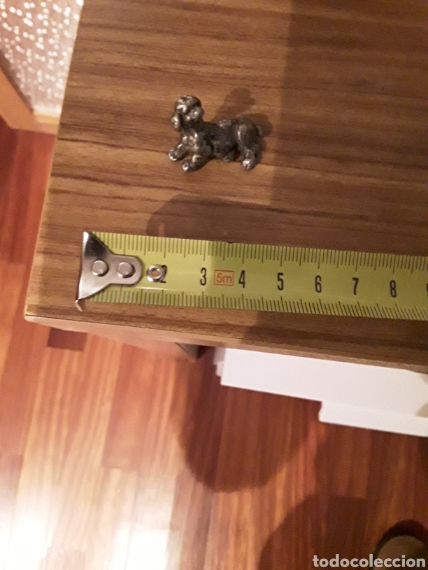 Segunda mano: Miniatura de perro, met&aacute;lica - Foto 1