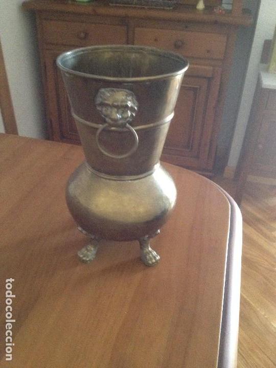 Segunda mano: Jarron metalico antiguo - Foto 2