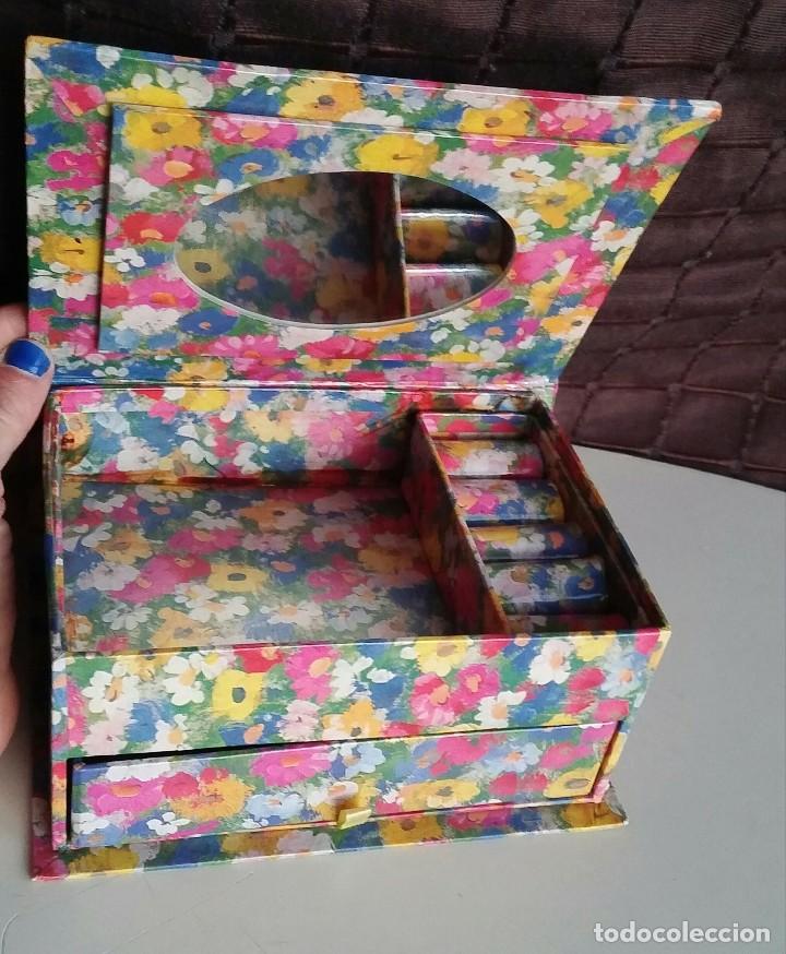 Segunda mano: Joyero de cart&oacute;n forrado - Foto 4