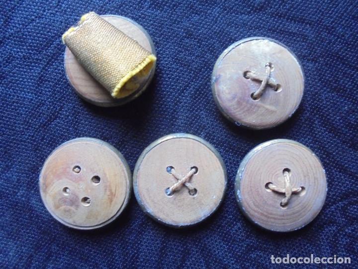 Segunda mano: Lote 5 vintage botones de metal - Foto 3