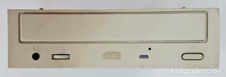 Segunda mano: Disketera de ordenador CD-Rom DRIVE COMPAQ MOD:CRD-8400-B.(CP) - Foto 1