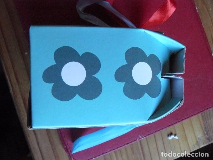 Segunda mano: Pasmina en caja de regalo color azul - Foto 1
