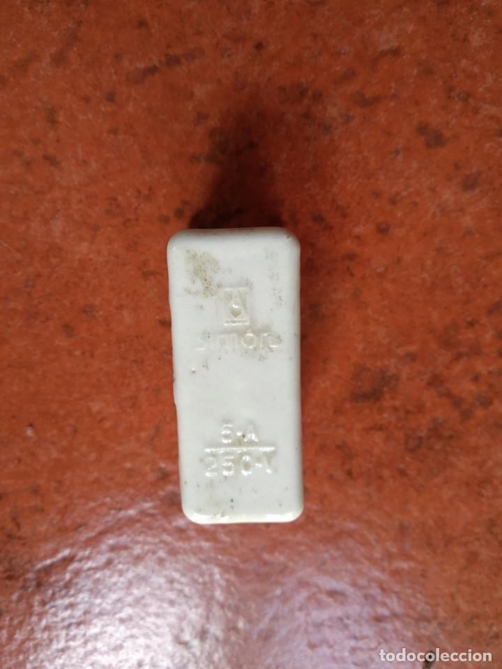 Segunda mano: CAJA  PLOMOS - Foto 3