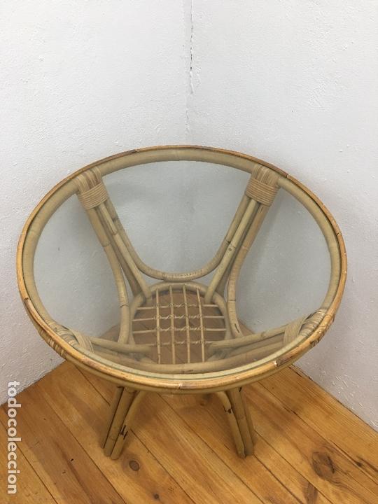 Segunda mano: MESA DE TERRAZA, DE CA&Ntilde;A Y MEDULA VEGETAL CON CRISTAL DE 66,50 CMS. - Foto 2