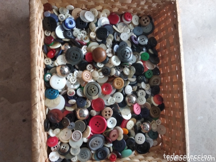 Segunda mano: Lote de 1000 botones - Foto 1