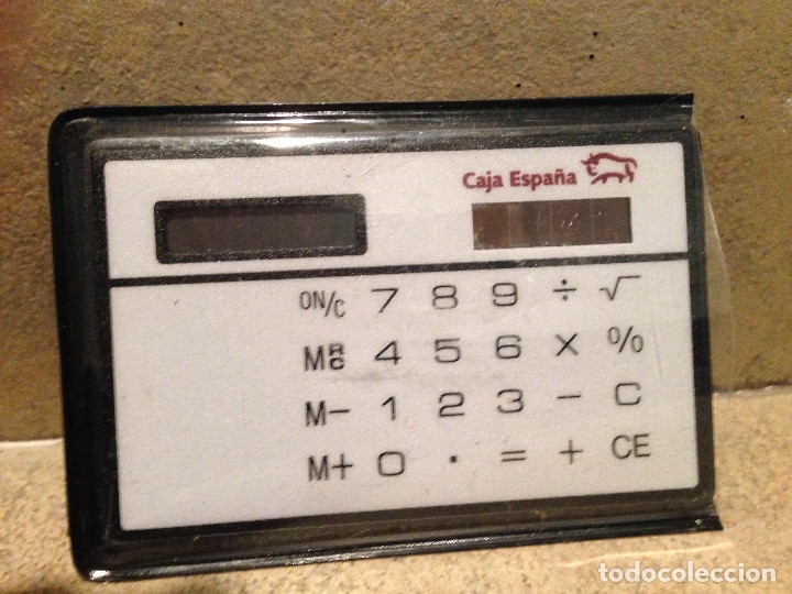 Segunda mano: Calculadora solar de bolsillo,De caja Espa&ntilde;a. - Foto 2