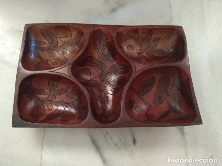 Segunda mano: BANDEJA DE MADERA LABRADA ARTESANAL TEKA - Foto 1