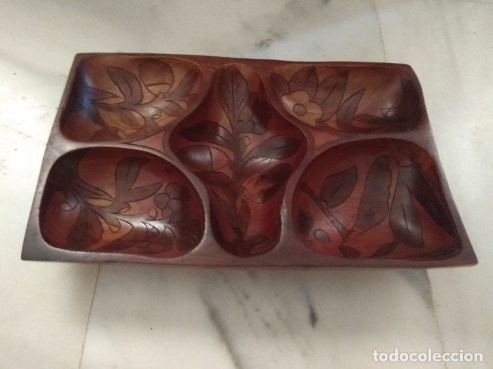 Segunda mano: BANDEJA DE MADERA LABRADA ARTESANAL TEKA - Foto 2