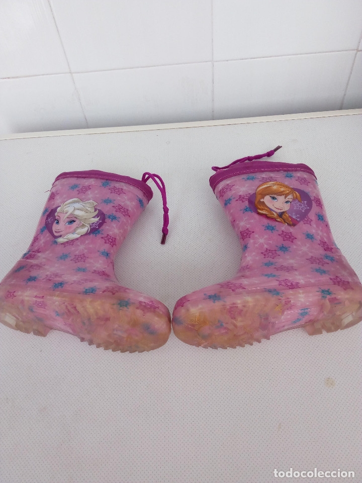 Segunda mano: BOTAS DE AGUA DE &Ntilde;I&Ntilde;A DE FROZEN - Foto 3