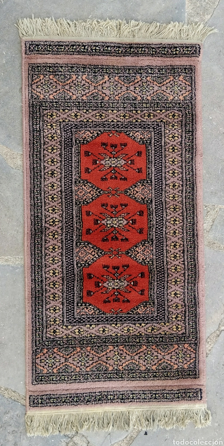 Segunda mano: Alfombra de 120 x 58 cm. - Foto 1