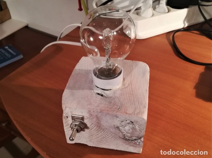 Segunda mano: Lampara de noche con madera reciclada - Foto 1