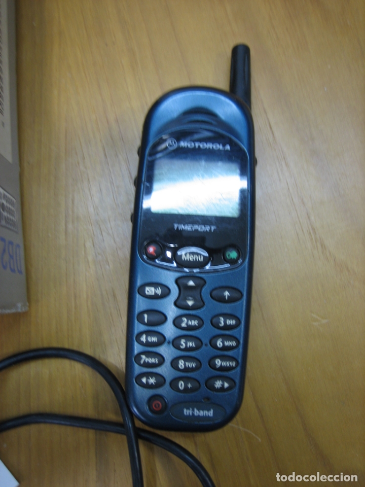 Segunda mano: Caja de tel&eacute;fono Nec y tel&eacute;fono Motorola - Foto 4