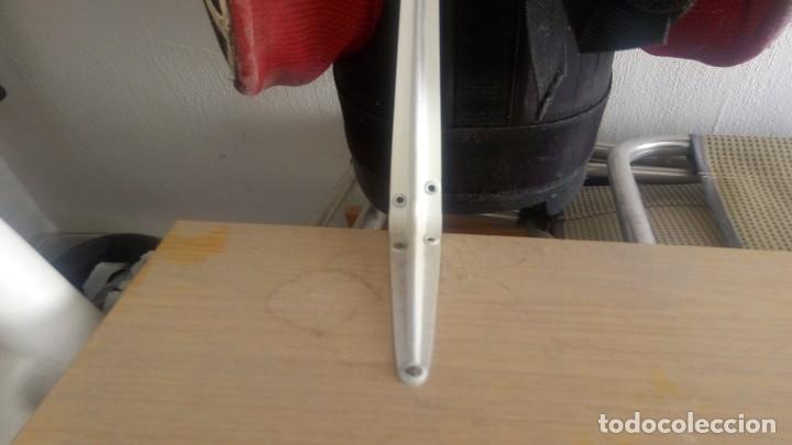 Segunda mano: Leja madera para ajustar a la pared - Foto 1