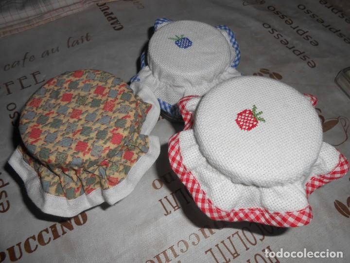 Segunda mano: 3 Cubre tapas de tela - Foto 1