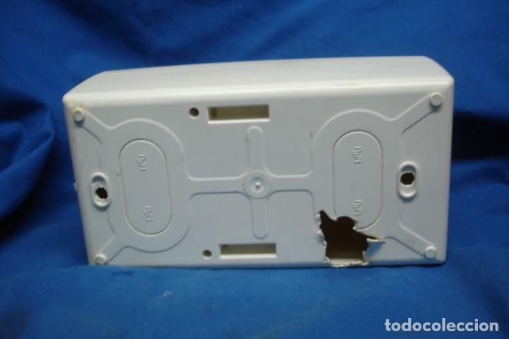 Segunda mano: CUADRO PROTECCI&Oacute;N EL&Eacute;CTRICO DE UNA CABINA LUXURA - Foto 4