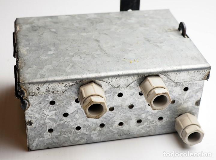 Segunda mano: Caja met&aacute;lica para montaje electr&oacute;nico - Foto 6