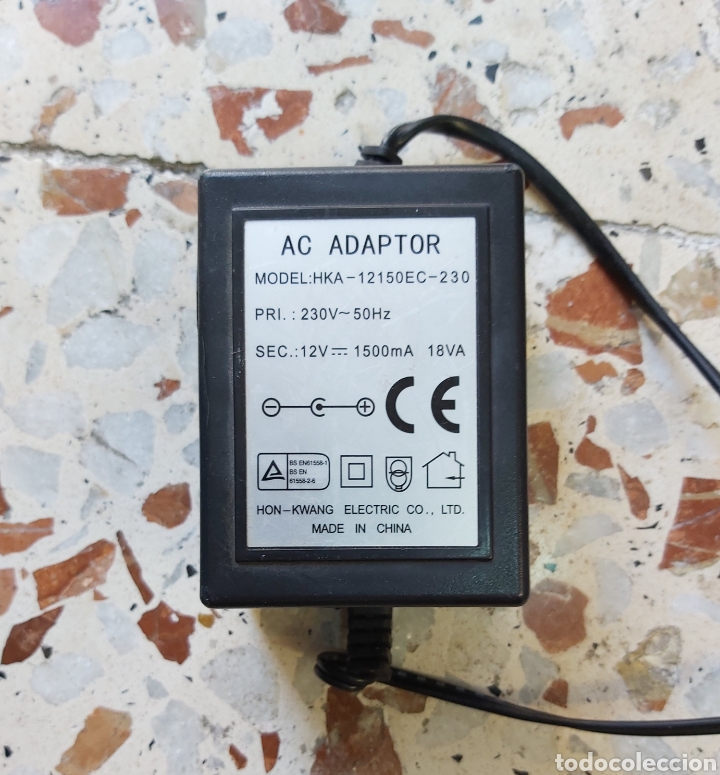 Segunda mano: Alimentador-transformador 12VDc/1,5A - Foto 1