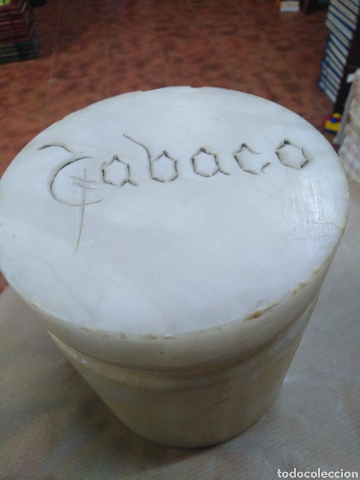 Segunda mano: Recipiente de m&aacute;rmol para tabaco principio del XX - Foto 1