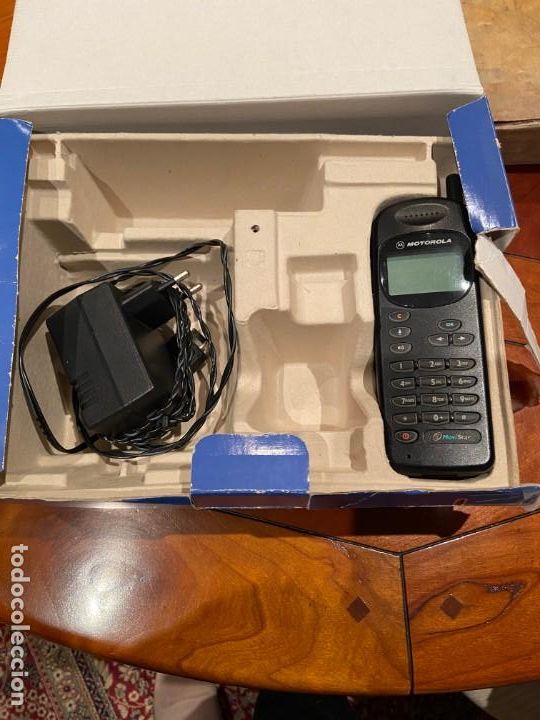 Segunda mano: TELEFONO MOTOROLA GSM - Foto 2