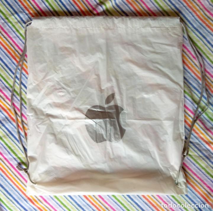 Segunda mano: BOLSA DE PL&Aacute;STICO APPLE - Foto 2