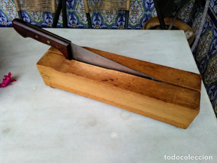 Segunda mano: Cuchillo de corte de bacalao con base de madera - Foto 2