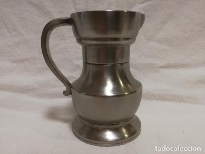 Segunda mano: PEQUE&Ntilde;O JARRA DECORATIVA DE METAL - Foto 1
