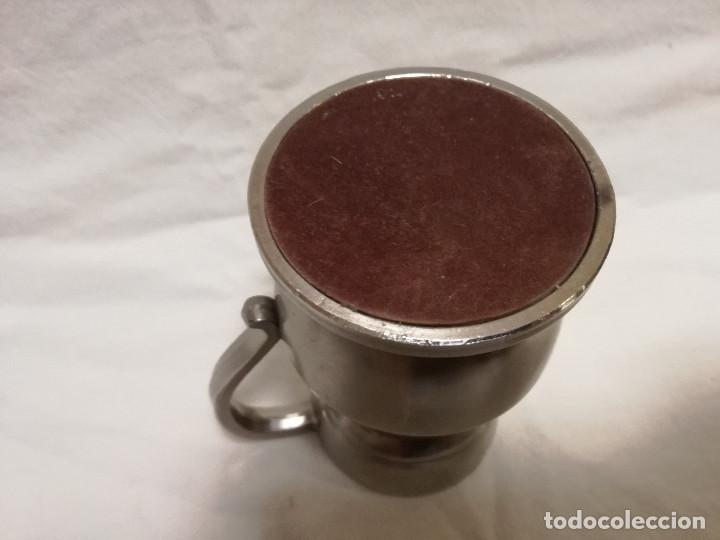 Segunda mano: PEQUE&Ntilde;O JARRA DECORATIVA DE METAL - Foto 7