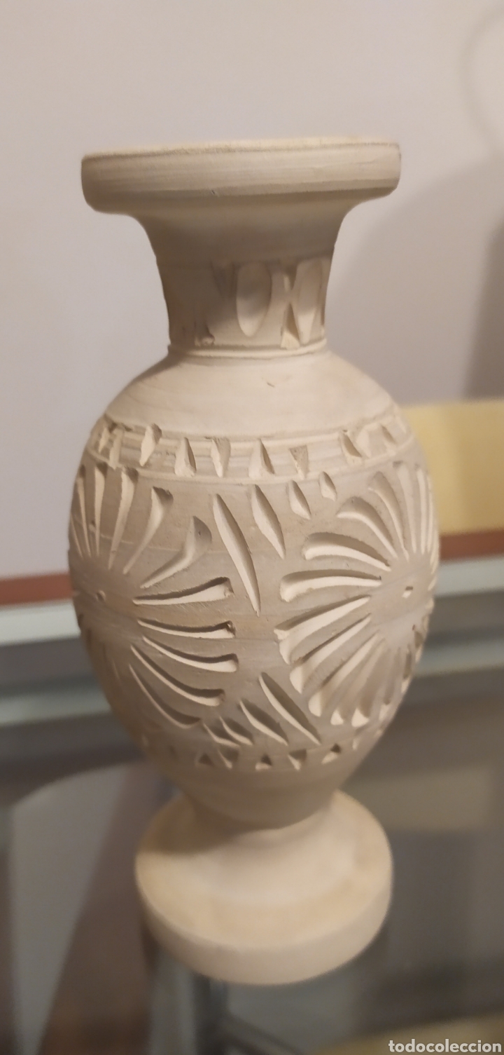 Segunda mano: GRACIOSO JARRON EN BARRO Y ESMALTE 16 X 7cm - Foto 1