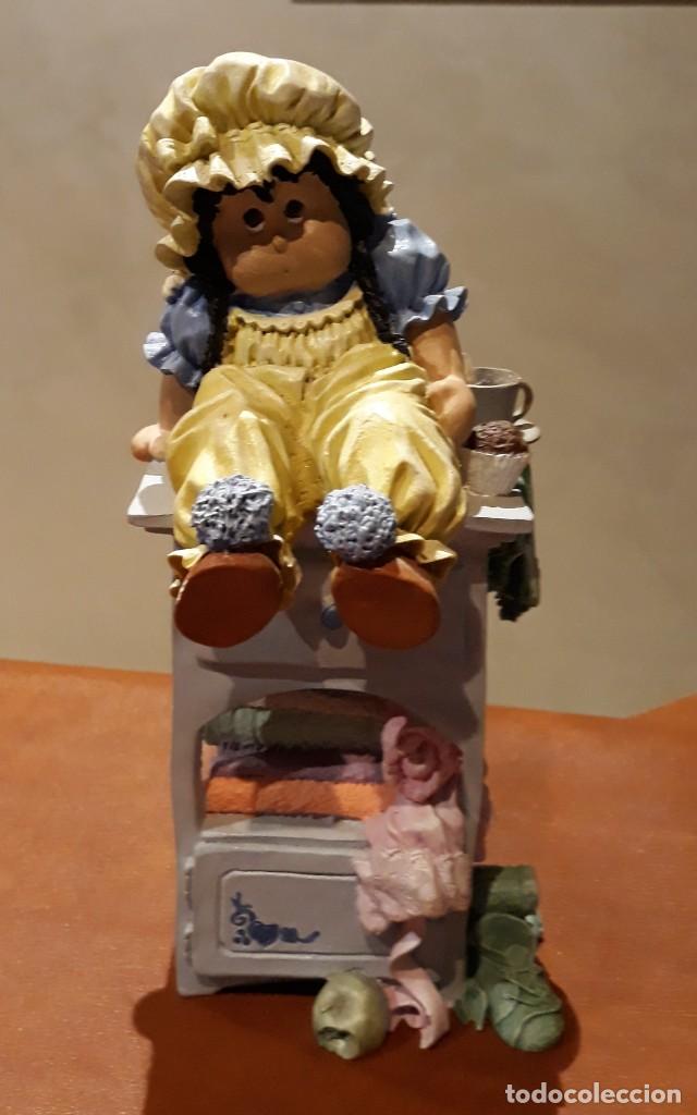 Segunda mano: FIGURA DECORATIVA EN YESO - Foto 1