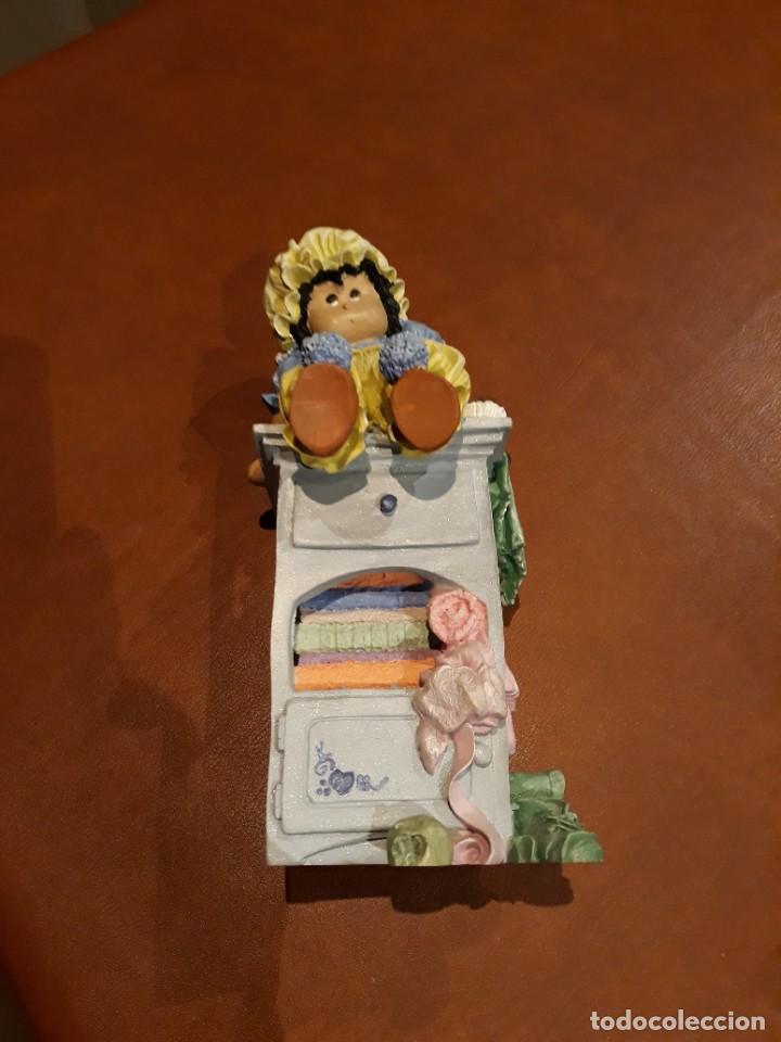 Segunda mano: FIGURA DECORATIVA EN YESO - Foto 2