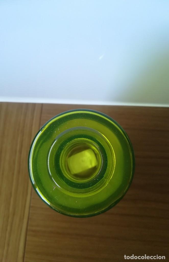 Segunda mano: JARRON BOTELLA VERDE CRISTAL - Foto 2