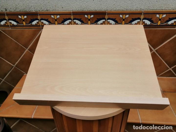 Segunda mano: Curioso ATRIL en forma de columna - Foto 4